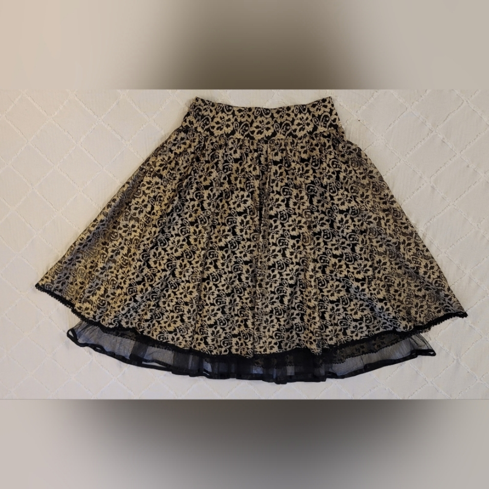 NEW Women's Beautiful Classy Gold and Black Skirt, Size Small